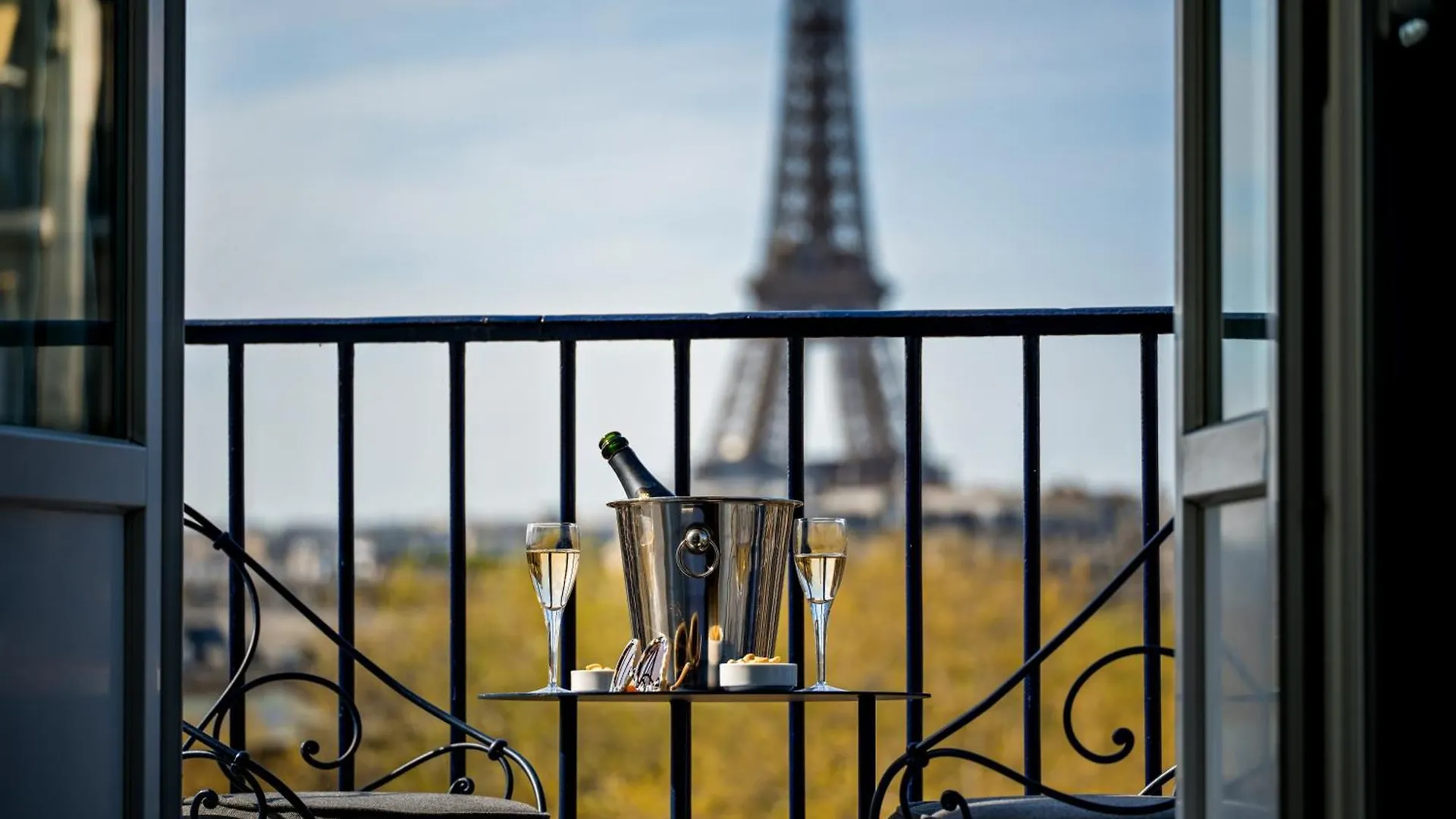Duquesne Eiffel Hotel Paris